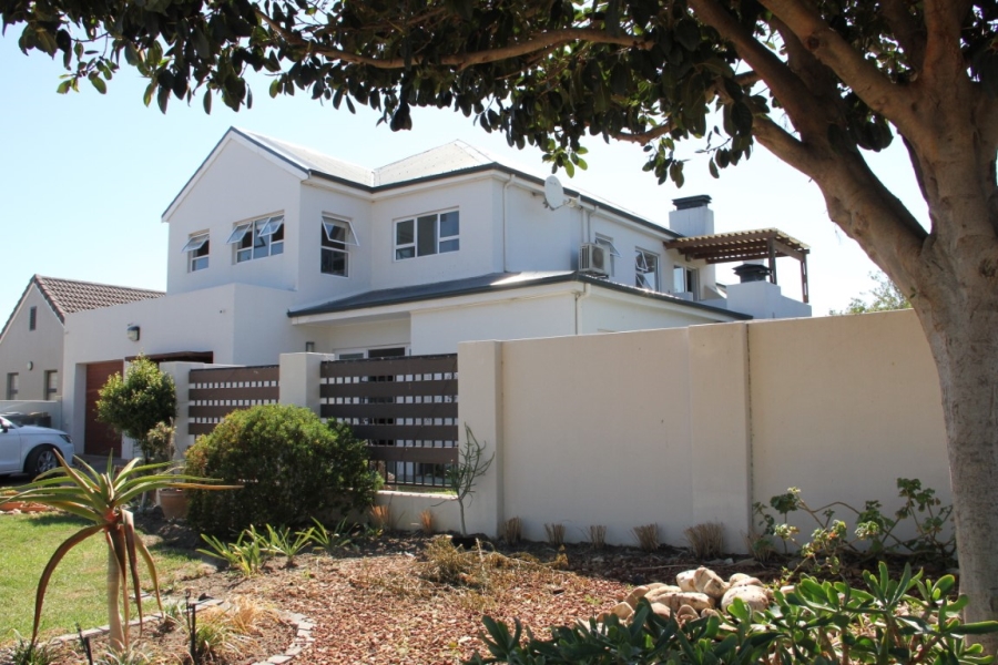 4 Bedroom Property for Sale in Somerset Country Estate Western Cape